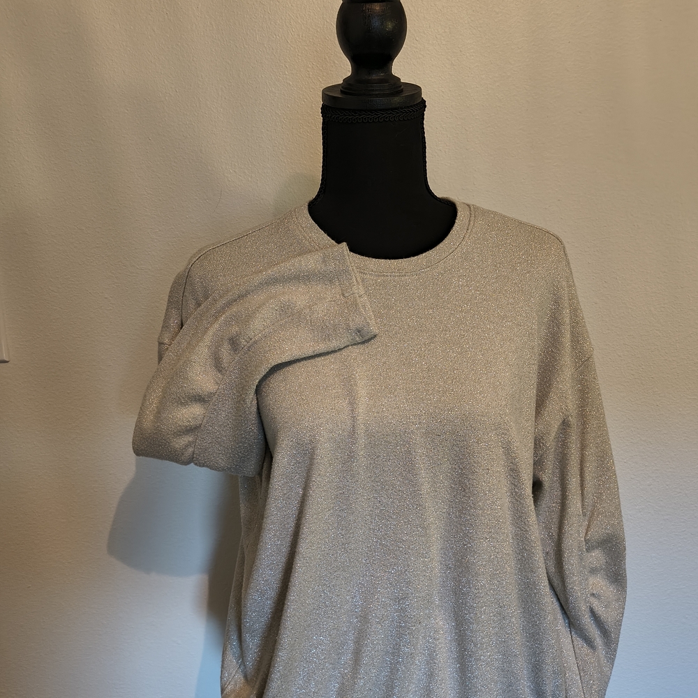 Torrid Silver 3/4 Sleeve Crew Neck Sweater